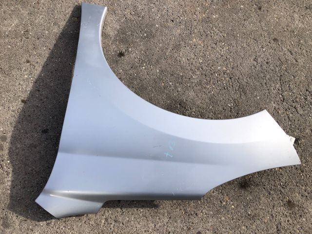 bontott PEUGEOT 207 Bal első Sárvédő