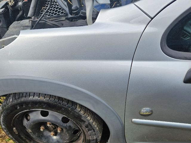 bontott PEUGEOT 207 Bal első Sárvédő