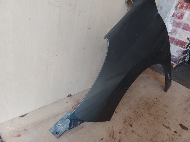 bontott PEUGEOT 207 Bal első Sárvédő