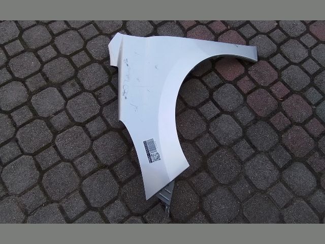 bontott PEUGEOT 207 Bal első Sárvédő