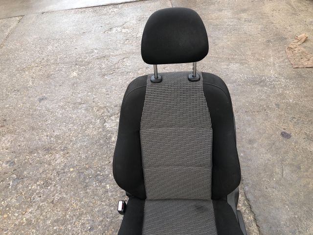 bontott PEUGEOT 207 Bal első Ülés