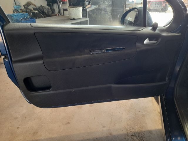 bontott PEUGEOT 207 Bal első Ülés