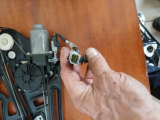 bontott PEUGEOT 207 Bal hátsó Ablakemelő Szerkezet (Elektromos)