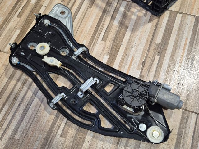 bontott PEUGEOT 207 Bal hátsó Ablakemelő Szerkezet (Elektromos)