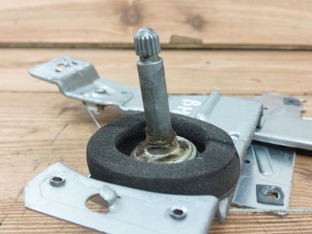 bontott PEUGEOT 207 Bal hátsó Ablakemelő Szerkezet (Mechanikus)