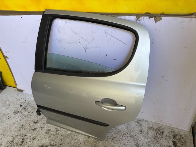 bontott PEUGEOT 207 Bal hátsó Ajtó (Részeivel)