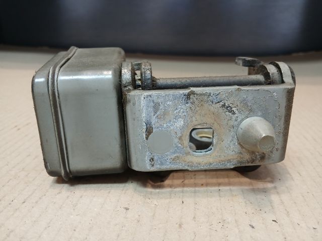 bontott PEUGEOT 207 Bal hátsó Ajtóhatároló