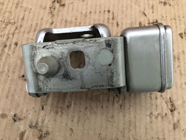 bontott PEUGEOT 207 Bal hátsó Ajtóhatároló