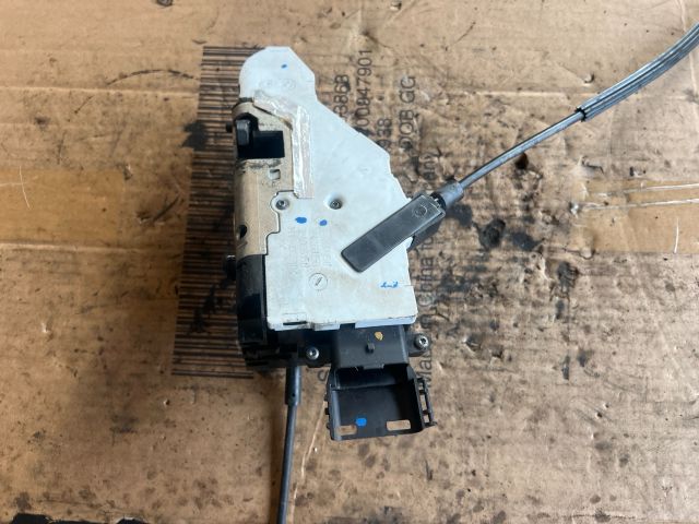 bontott PEUGEOT 207 Bal hátsó Ajtózár