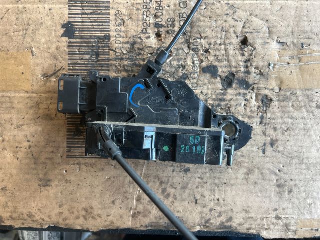 bontott PEUGEOT 207 Bal hátsó Ajtózár