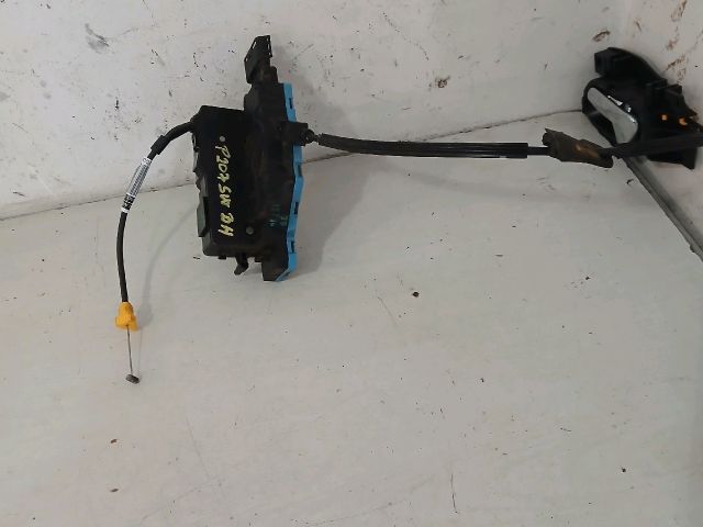 bontott PEUGEOT 207 Bal hátsó Ajtózár