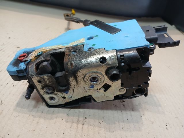 bontott PEUGEOT 207 Bal hátsó Ajtózár