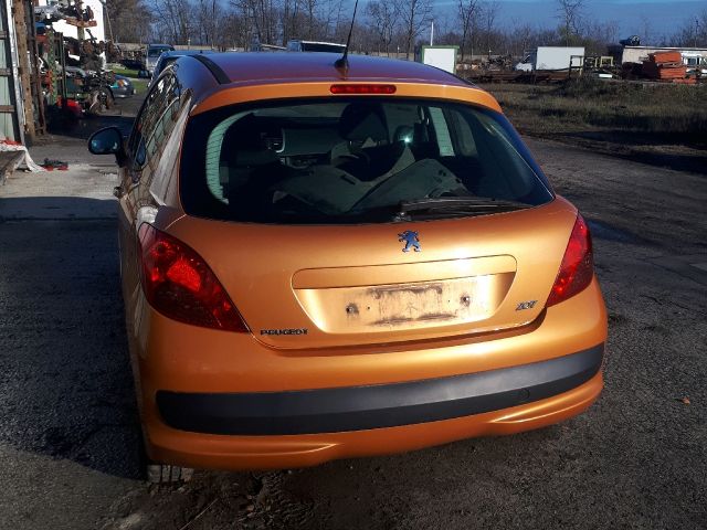 bontott PEUGEOT 207 Bal hátsó Dobbetét (Kerékjárati, Műanyag)