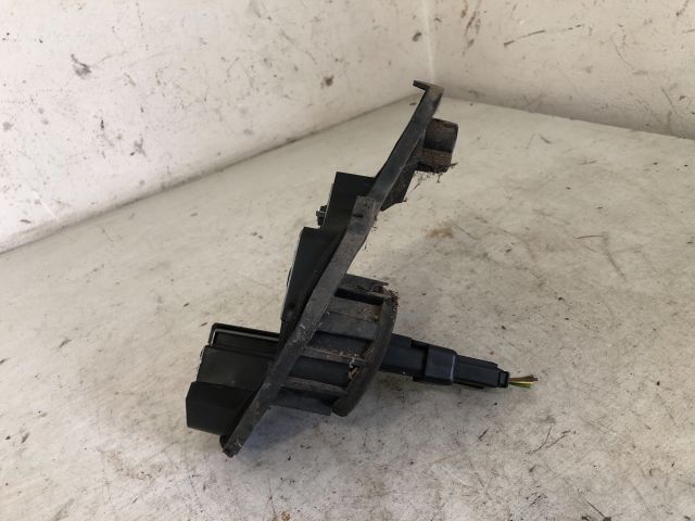 bontott PEUGEOT 207 Bal Hátsó Lámpa Foglalat