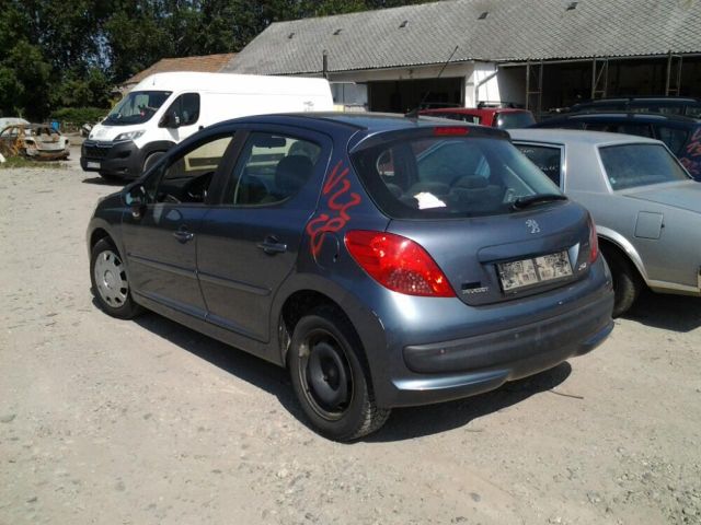 bontott PEUGEOT 207 Bal Hátsó Lámpa