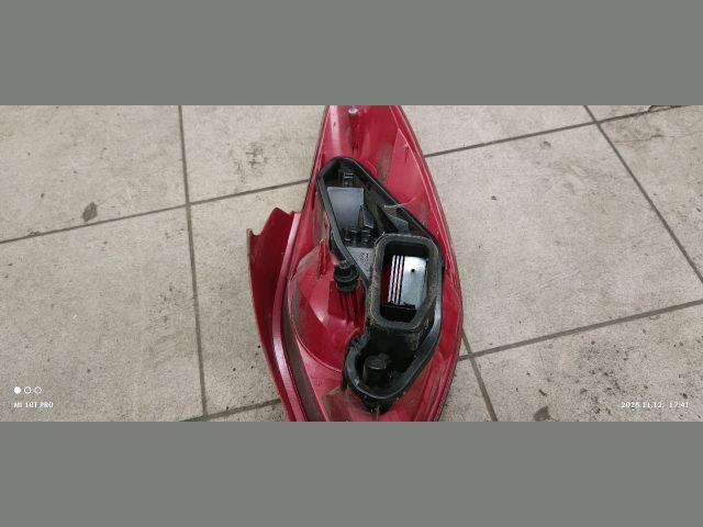 bontott PEUGEOT 207 Bal Hátsó Lámpa