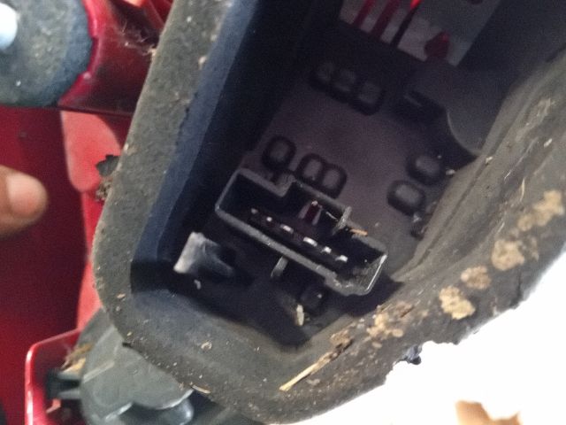 bontott PEUGEOT 207 Bal Hátsó Lámpa