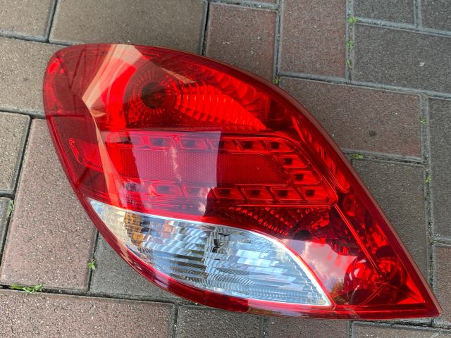 bontott PEUGEOT 207 Bal Hátsó Lámpa