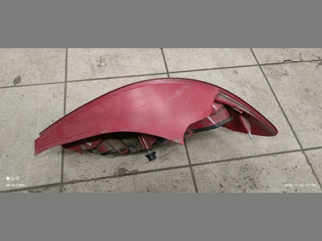 bontott PEUGEOT 207 Bal Hátsó Lámpa