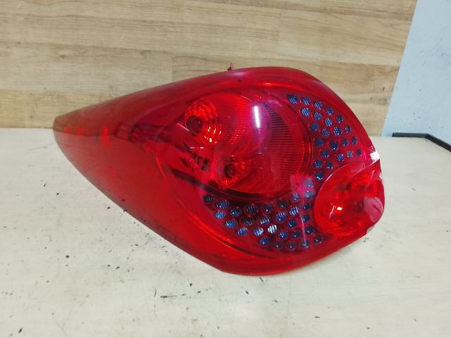 bontott PEUGEOT 207 Bal Hátsó Lámpa