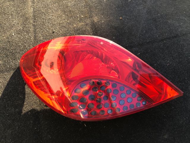 bontott PEUGEOT 207 Bal Hátsó Lámpa