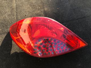 bontott PEUGEOT 207 Bal Hátsó Lámpa