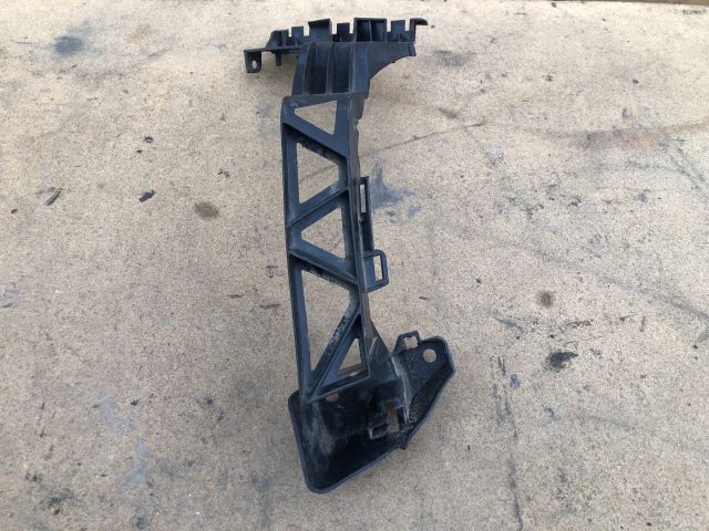 bontott PEUGEOT 207 Bal hátsó Lökhárító Tartó (Műanyag)