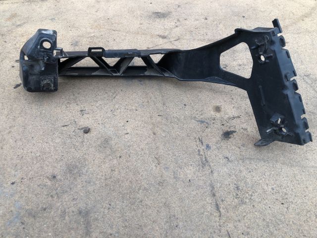 bontott PEUGEOT 207 Bal hátsó Lökhárító Tartó (Műanyag)