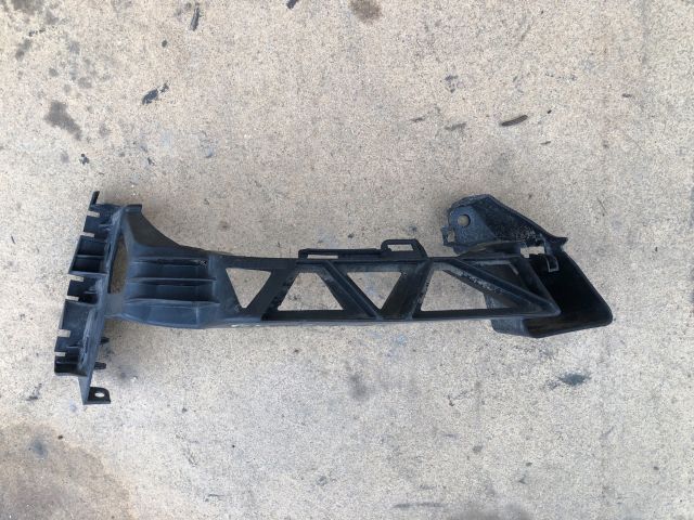 bontott PEUGEOT 207 Bal hátsó Lökhárító Tartó (Műanyag)