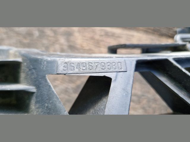 bontott PEUGEOT 207 Bal hátsó Oldal Lökhárító Tartó (Műanyag)