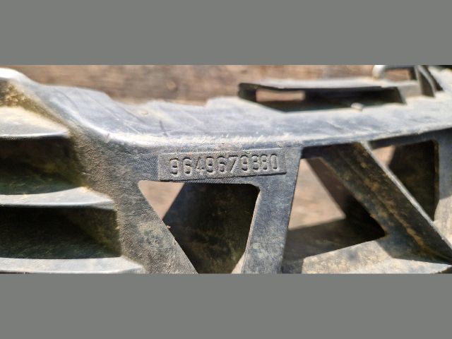 bontott PEUGEOT 207 Bal hátsó Oldal Lökhárító Tartó (Műanyag)