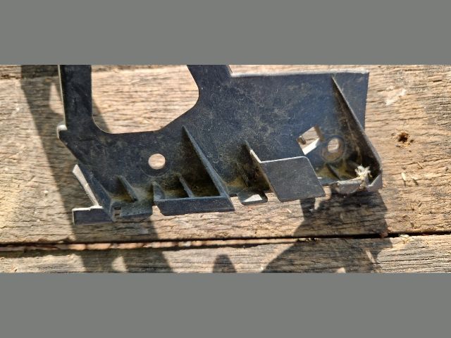 bontott PEUGEOT 207 Bal hátsó Oldal Lökhárító Tartó (Műanyag)