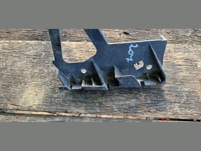 bontott PEUGEOT 207 Bal hátsó Oldal Lökhárító Tartó (Műanyag)