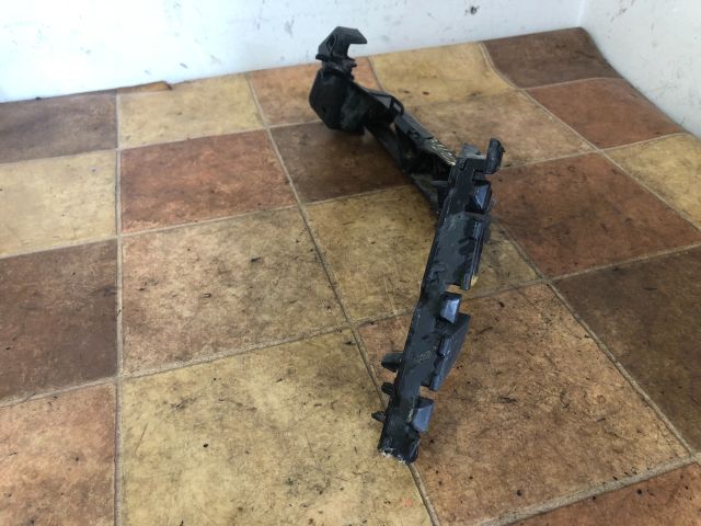 bontott PEUGEOT 207 Bal hátsó Oldal Lökhárító Tartó (Műanyag)