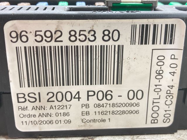 bontott PEUGEOT 207 Biztosítéktábla Doboz