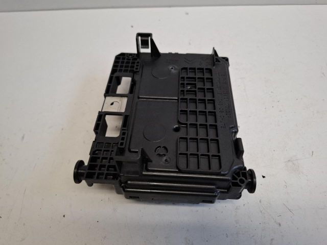 bontott PEUGEOT 207 Biztosítéktábla Motortér