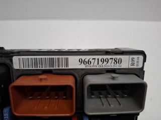 bontott PEUGEOT 207 Biztosítéktábla Motortér