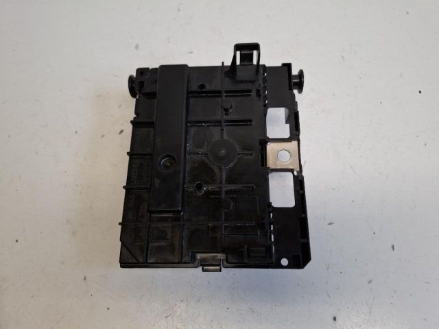 bontott PEUGEOT 207 Biztosítéktábla Motortér