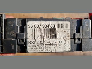 bontott PEUGEOT 207 Biztosítéktábla Utastér