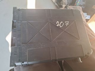 bontott PEUGEOT 207 Biztosítéktábla Utastér