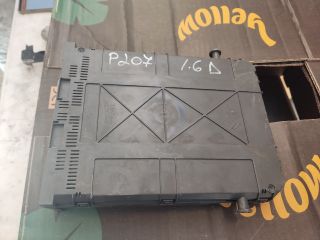 bontott PEUGEOT 207 Biztosítéktábla Utastér