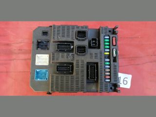 bontott PEUGEOT 207 Biztosítéktábla Utastér