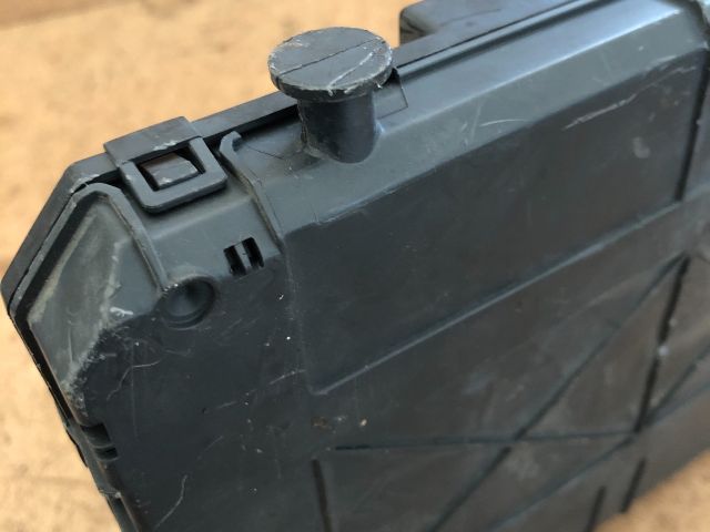 bontott PEUGEOT 207 Biztosítéktábla Utastér