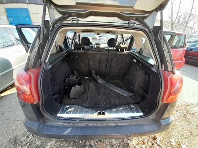 bontott PEUGEOT 207 Csomagtérajtó Jobb Zsanér