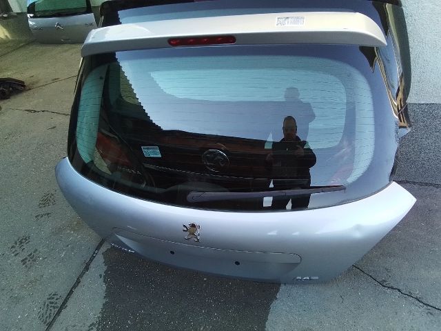 bontott PEUGEOT 207 Csomagtérajtó (Részeivel)