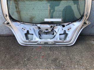 bontott PEUGEOT 207 Csomagtérajtó (Részeivel)