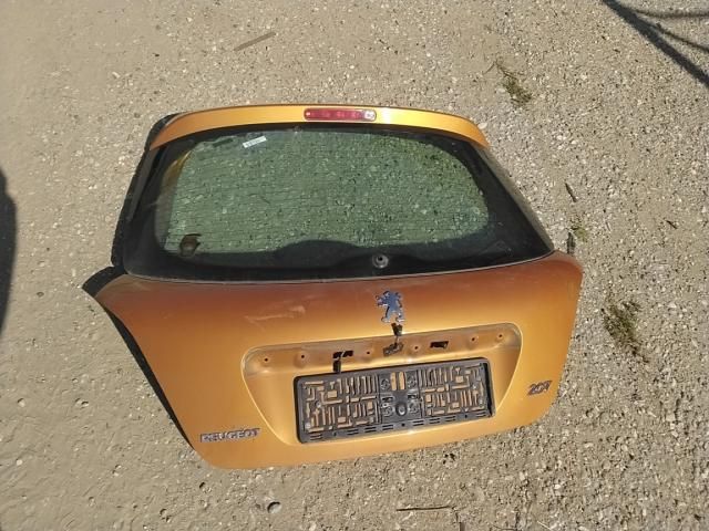 bontott PEUGEOT 207 Csomagtérajtó (Részeivel)