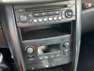 bontott PEUGEOT 207 Csomagtérajtó (Üres lemez)