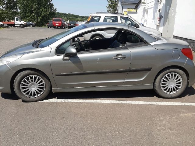 bontott PEUGEOT 207 Csomagtérajtó (Üres lemez)