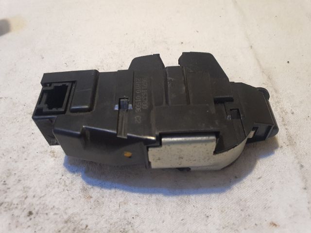 bontott PEUGEOT 207 Csomagtérajtó Zárszerkezet